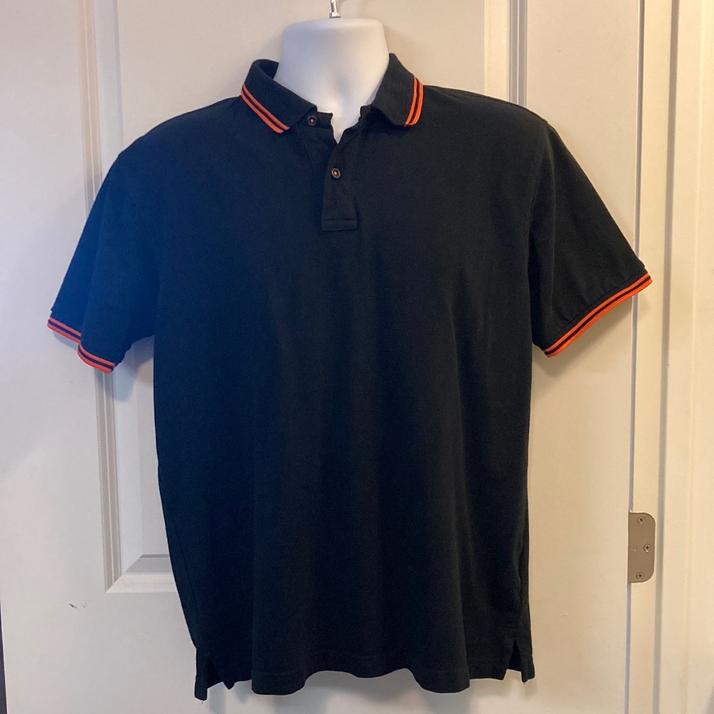 Asquith & Fox classic fit with piping, looks like Fred Perry.